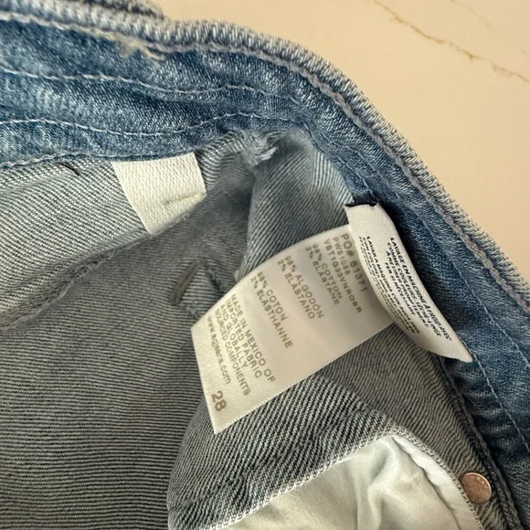 Ag saige wife leg panel crop jeans size 28
( i have two pair for sale ) - Picture 11 of 11